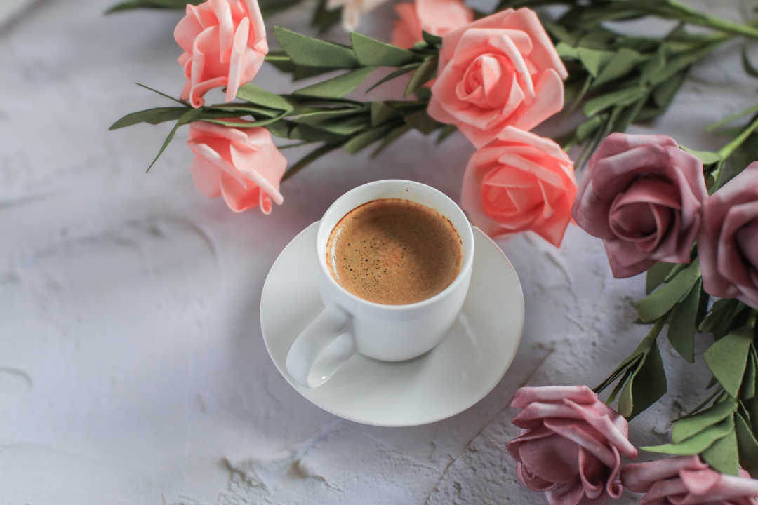 Hoe koffie en cafeïne je slaap beïnvloedt volgens de wetenschap